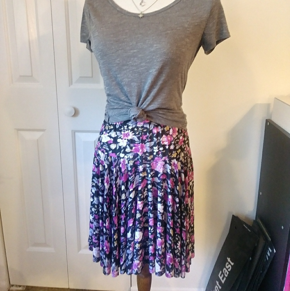 Vintage 90s pretty floral pink & purple flowy skirt